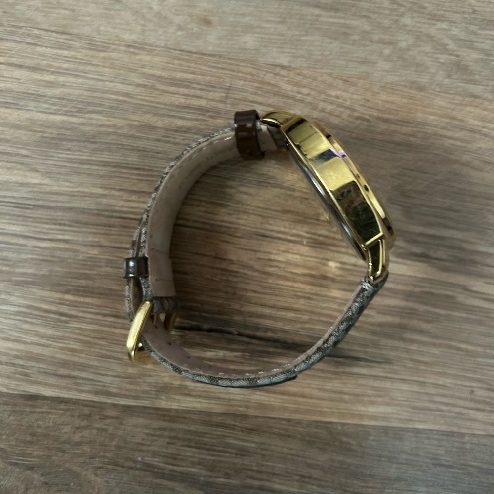 Coach Signature Logo Watch - Picture 3 of 8